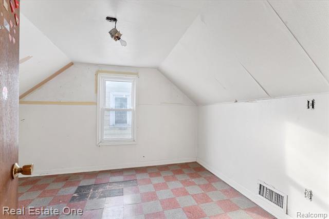 Builiding view sixteen for 11078 Pine, Taylor, MI. 48180