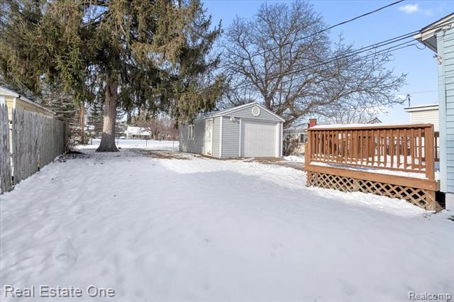 Builiding view twenty five for 11078 Pine, Taylor, MI. 48180