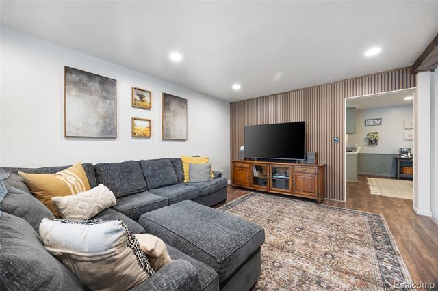 Builiding view eleven for 10110 Balfour, Allen Park, MI. 48101