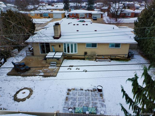 Builiding view forty one for 10110 Balfour, Allen Park, MI. 48101