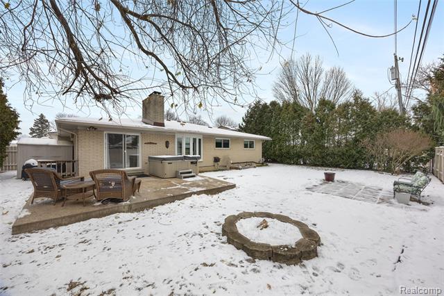 Builiding view forty two for 10110 Balfour, Allen Park, MI. 48101