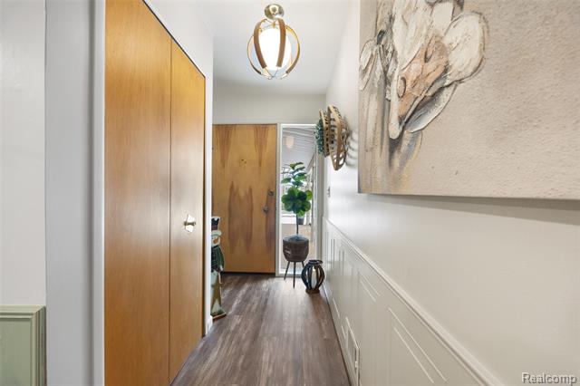 Builiding view one for 10110 Balfour, Allen Park, MI. 48101