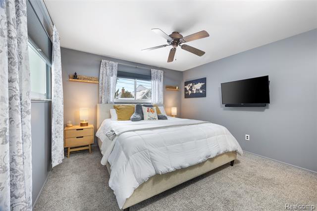 Builiding view sixteen for 10110 Balfour, Allen Park, MI. 48101