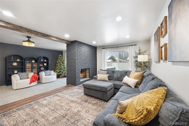 Builiding view ten for 10110 Balfour, Allen Park, MI. 48101