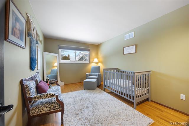 Builiding view thirteen for 10110 Balfour, Allen Park, MI. 48101