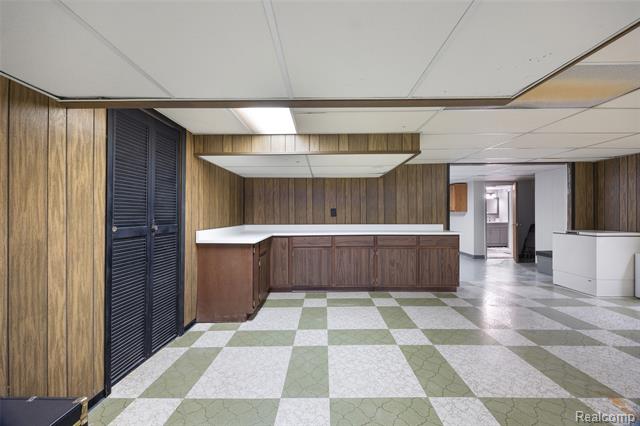 Builiding view twenty eight for 10110 Balfour, Allen Park, MI. 48101