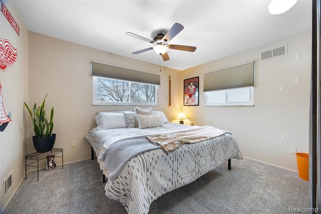 Builiding view twenty for 10110 Balfour, Allen Park, MI. 48101