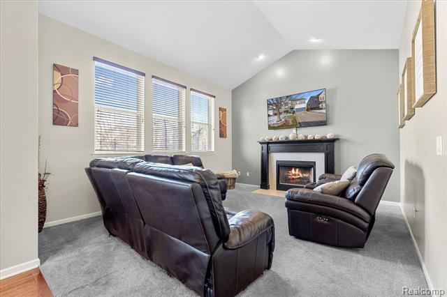 Builiding view thirteen for 3710 Ridge View, Trenton, MI. 48183