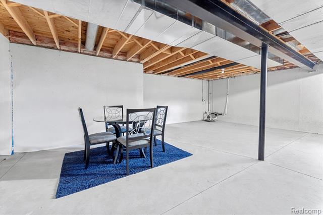 Builiding view thirty for 3710 Ridge View, Trenton, MI. 48183