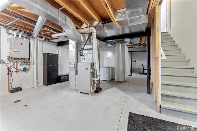 Builiding view twenty eight for 3710 Ridge View, Trenton, MI. 48183