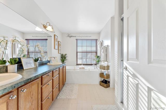 Builiding view twenty six for 3710 Ridge View, Trenton, MI. 48183