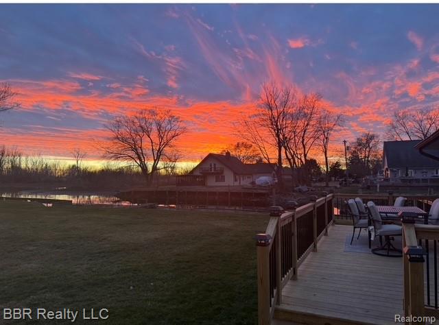 Builiding view twenty eight for 35342 Lake, Rockwood, MI. 48173