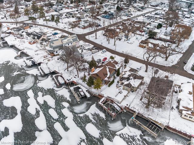 Builiding view forty eight for 30760 Bayview, Rockwood, MI. 48173