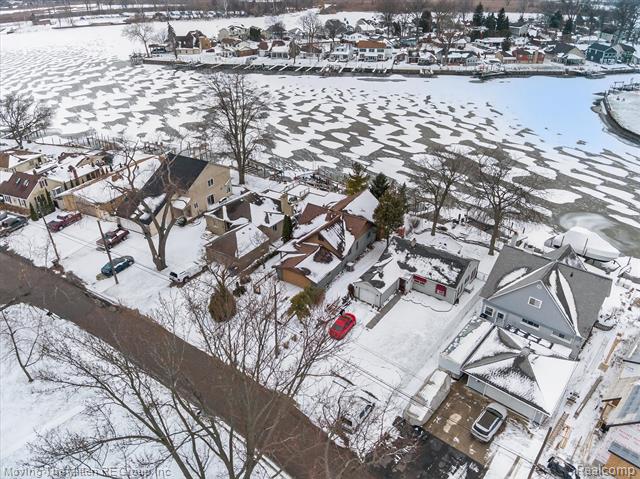 Builiding view forty four for 30760 Bayview, Rockwood, MI. 48173