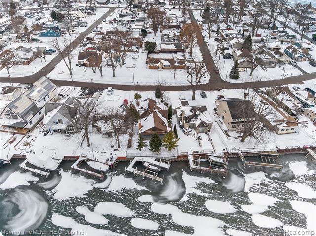 Builiding view forty seven for 30760 Bayview, Rockwood, MI. 48173