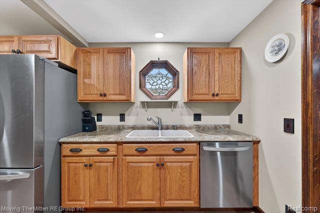 Builiding view ten for 30760 Bayview, Rockwood, MI. 48173