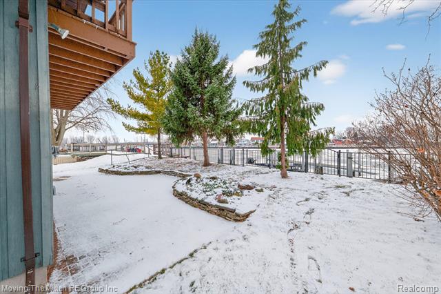 Builiding view thirty seven for 30760 Bayview, Rockwood, MI. 48173