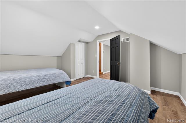 Builiding view thirty three for 30760 Bayview, Rockwood, MI. 48173