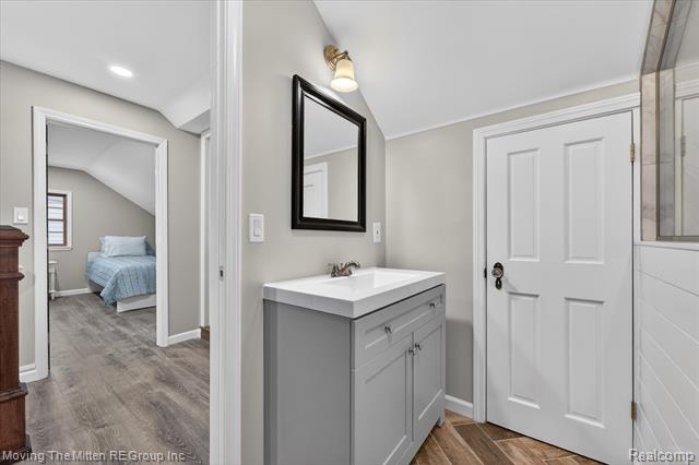 Builiding view thirty for 30760 Bayview, Rockwood, MI. 48173