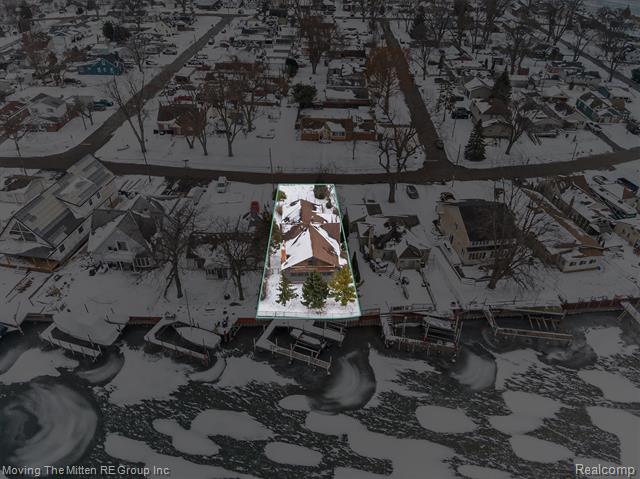 Builiding view two for 30760 Bayview, Rockwood, MI. 48173