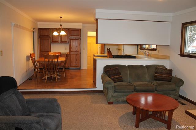 Builiding view nineteen for 4986 Jackson, Trenton, MI. 48183