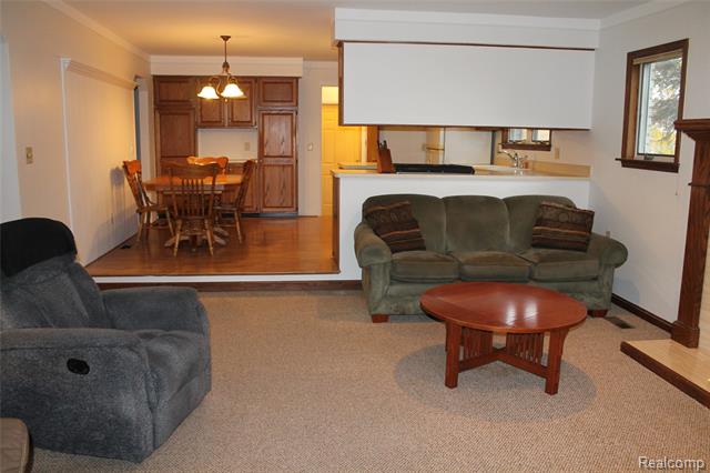 Builiding view ten for 4986 Jackson, Trenton, MI. 48183