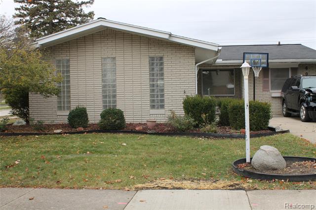 front view for 4986 Jackson, Trenton, Mi. 48183