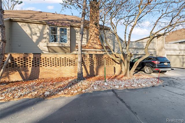 Builiding view twenty four for 8309 Colony, Grosse Ile, MI. 48138