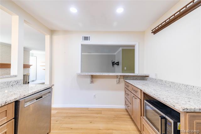 Builiding view fifteen for 8337 Colony, Grosse Ile, MI. 48138