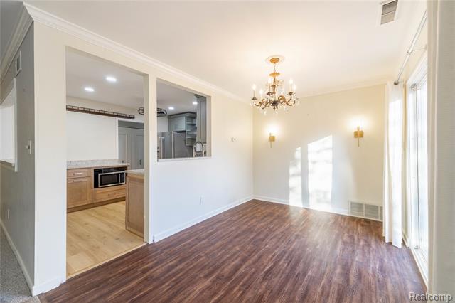 Builiding view ten for 8337 Colony, Grosse Ile, MI. 48138