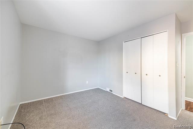 Builiding view twenty three for 8337 Colony, Grosse Ile, MI. 48138