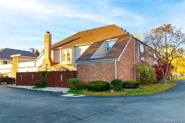 front view for 8337 Colony, Grosse Ile, Mi. 48138