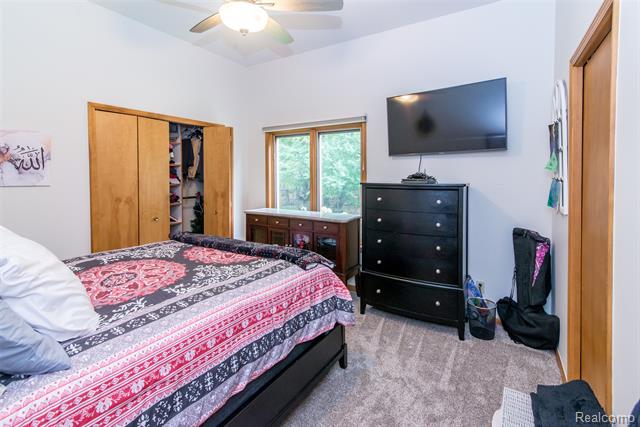 Builiding view forty eight for 8454 Grays, Grosse Ile, MI. 48138