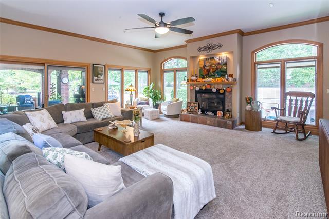 Builiding view forty one for 8454 Grays, Grosse Ile, MI. 48138