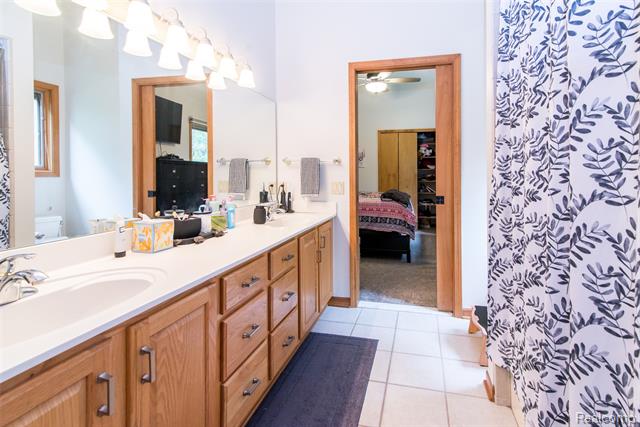 Builiding view forty six for 8454 Grays, Grosse Ile, MI. 48138