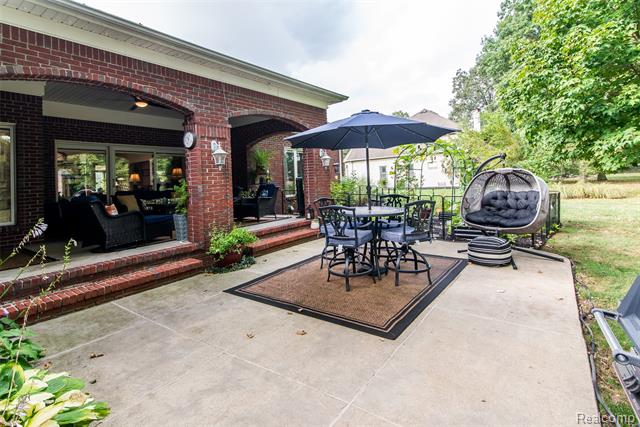 Builiding view nine for 8454 Grays, Grosse Ile, MI. 48138