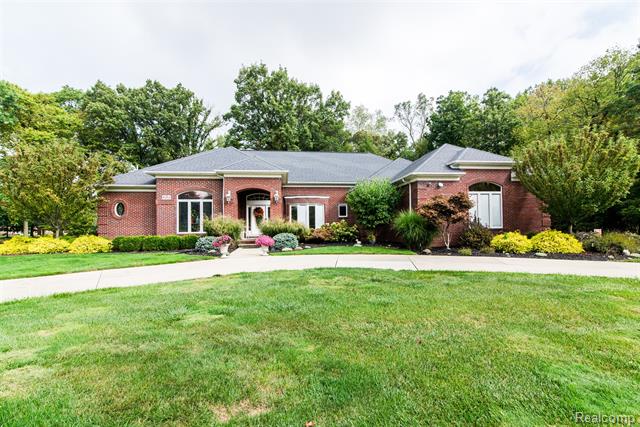 Builiding view one for 8454 Grays, Grosse Ile, MI. 48138