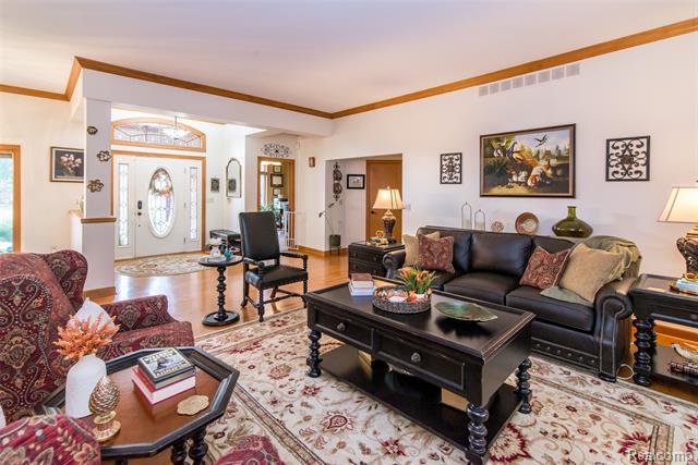 Builiding view seventeen for 8454 Grays, Grosse Ile, MI. 48138