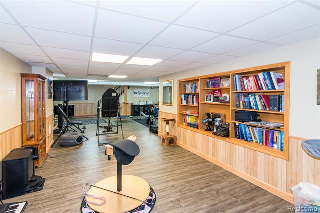 Builiding view seventy for 8454 Grays, Grosse Ile, MI. 48138