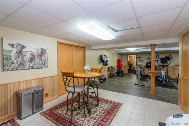 Builiding view sixty six for 8454 Grays, Grosse Ile, MI. 48138