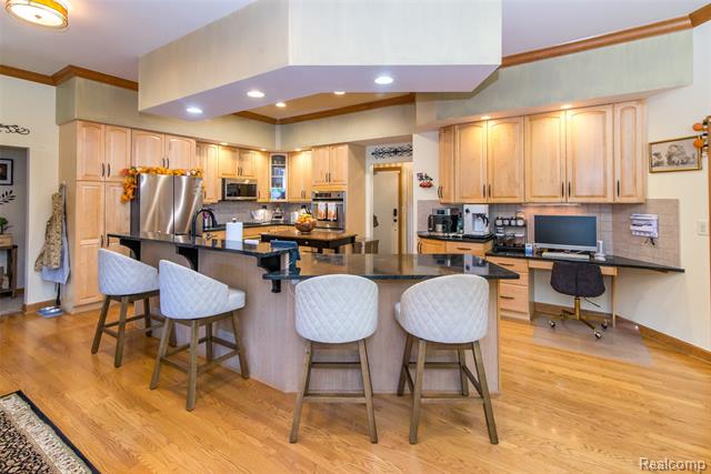 Builiding view thirty for 8454 Grays, Grosse Ile, MI. 48138