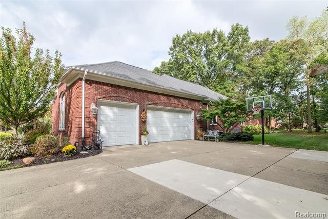 Builiding view three for 8454 Grays, Grosse Ile, MI. 48138