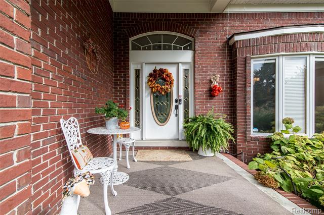 Builiding view twenty two for 8454 Grays, Grosse Ile, MI. 48138