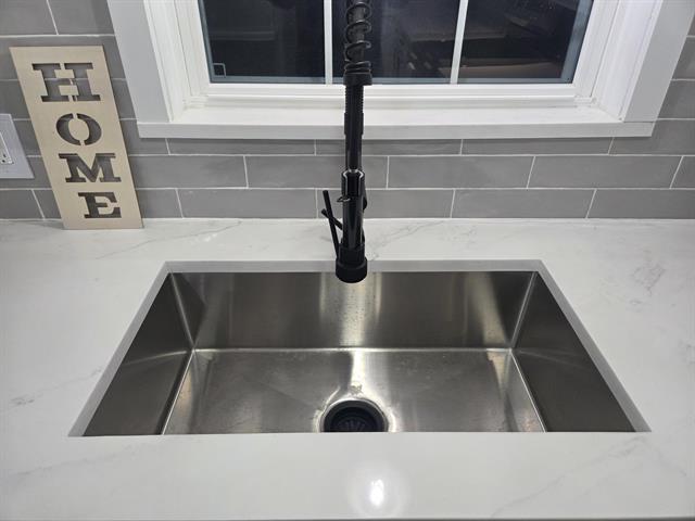 Builiding view eight for 3158 Lafayette, Trenton, MI. 48183