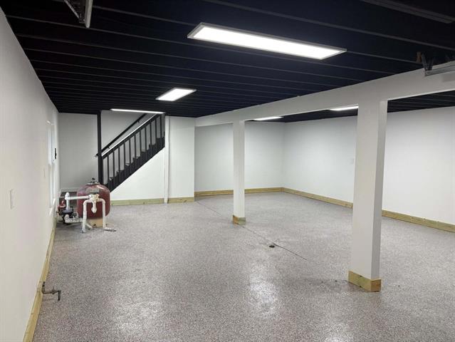 Builiding view forty eight for 3158 Lafayette, Trenton, MI. 48183