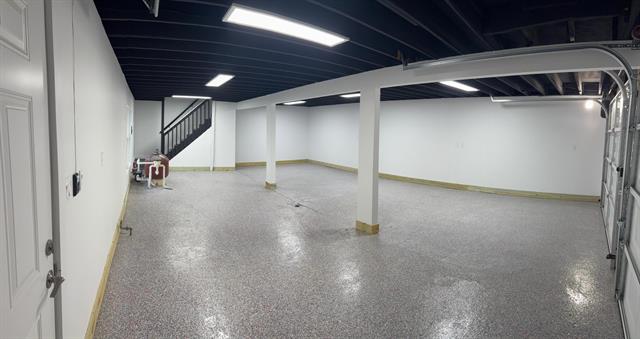 Builiding view forty seven for 3158 Lafayette, Trenton, MI. 48183