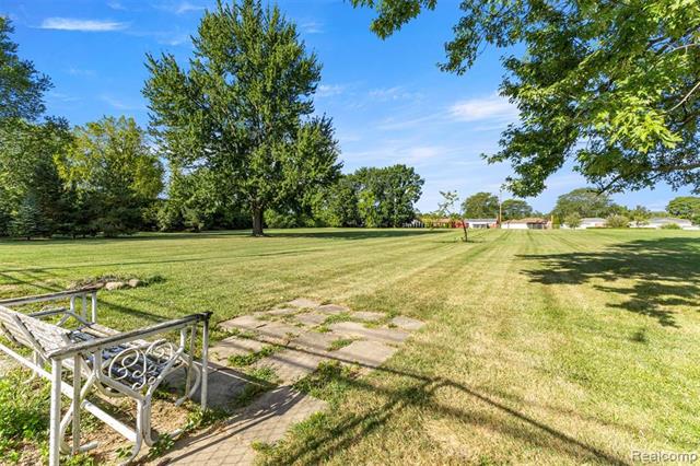 Builiding view forty for 3158 Lafayette, Trenton, MI. 48183