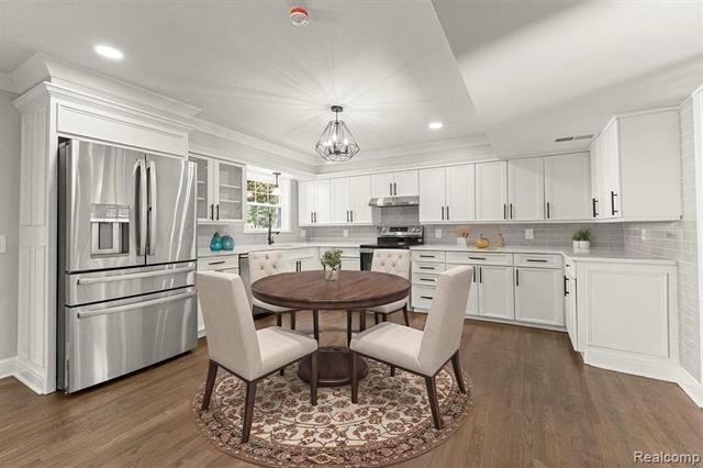 Builiding view one for 3158 Lafayette, Trenton, MI. 48183