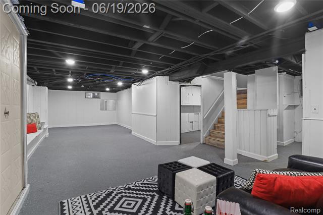 Builiding view eighteen for 24241 Coolidge Hwy, Oak Park, MI. 48237