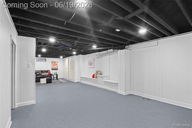 Builiding view nineteen for 24241 Coolidge Hwy, Oak Park, MI. 48237